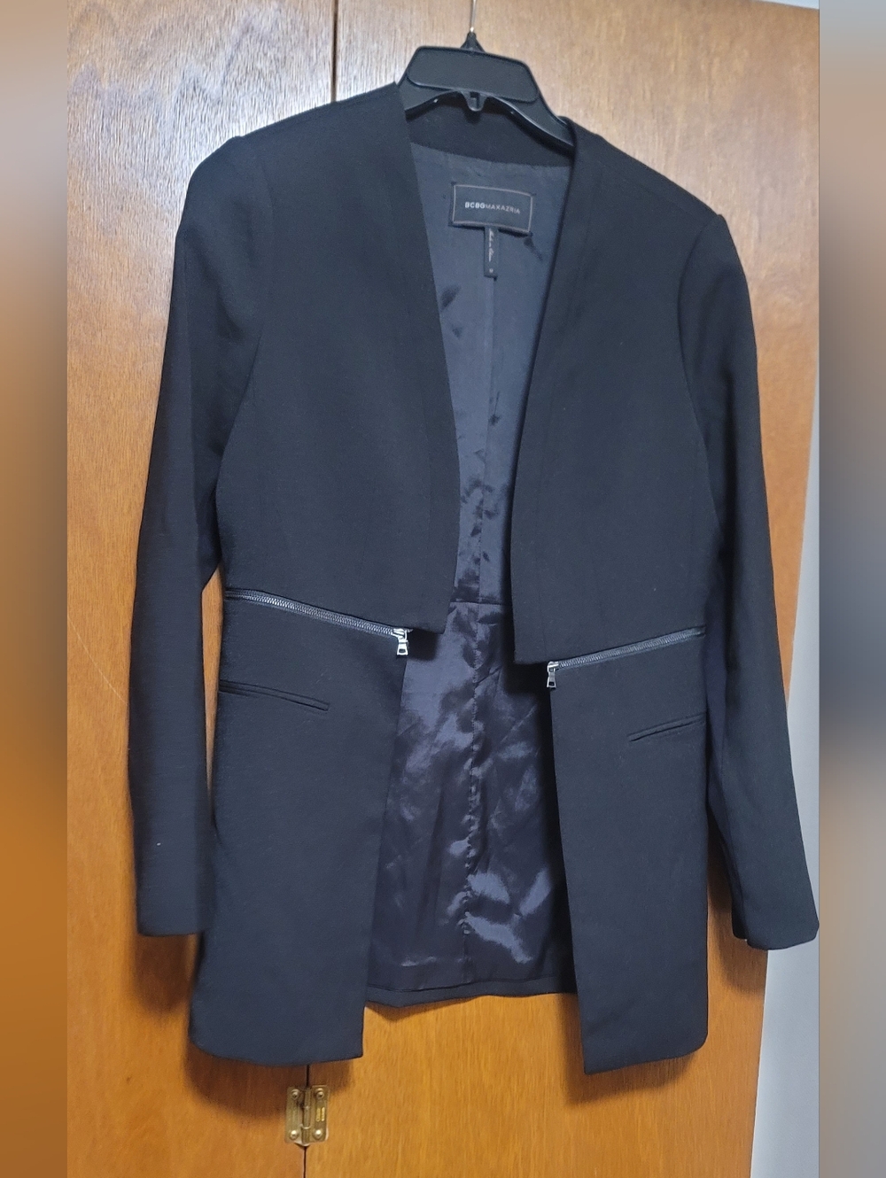 BCBGMAXAZRIA Black Open-Front Blazer M